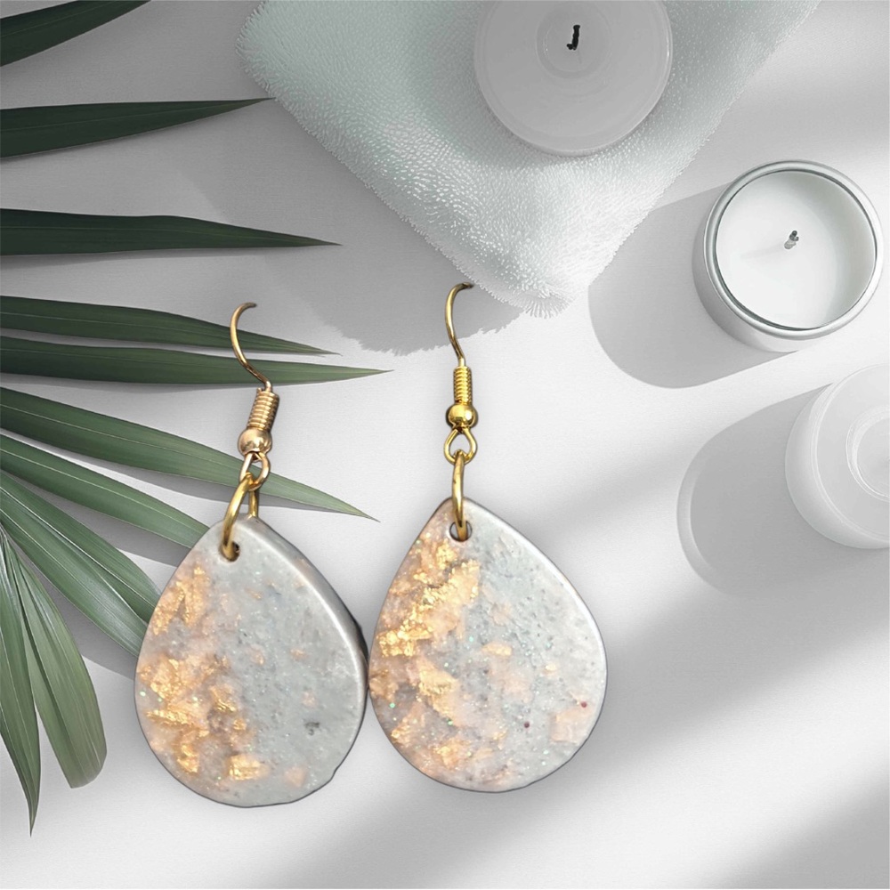 Item #1024-036 - Glamour Earrings